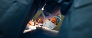 Ca phẫu thuật nâng ngực, cắt sẹo cực đẹp tại bệnh viện Quân Y 175 bởi Tiến sĩ, Bác sĩ Lê Minh Phong