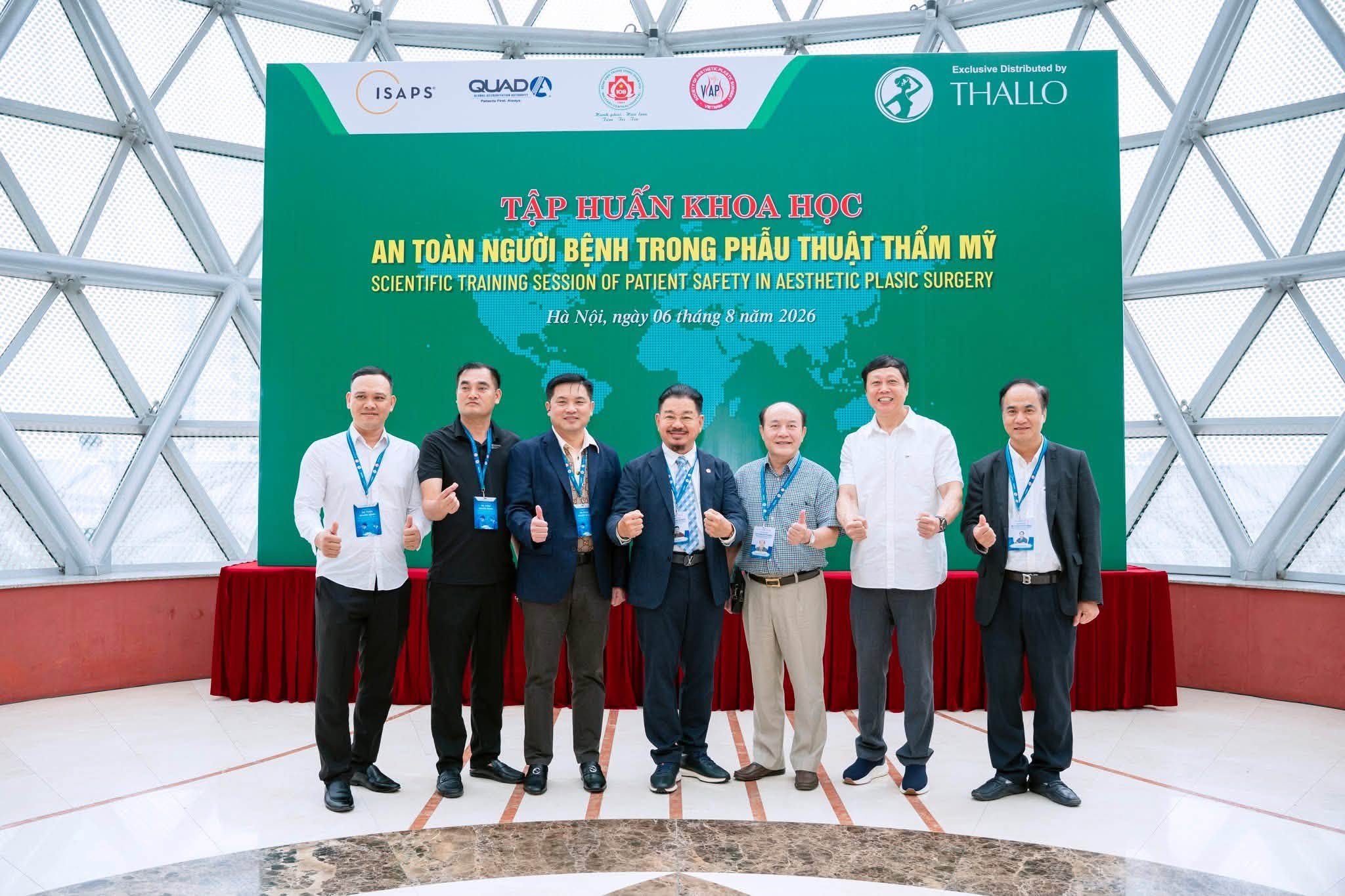 Đại diện Ban Giám đốc Bệnh viện TWQĐ 108, VSAPS và QUAD A tại chương trình tập huấn an toàn người bệnh