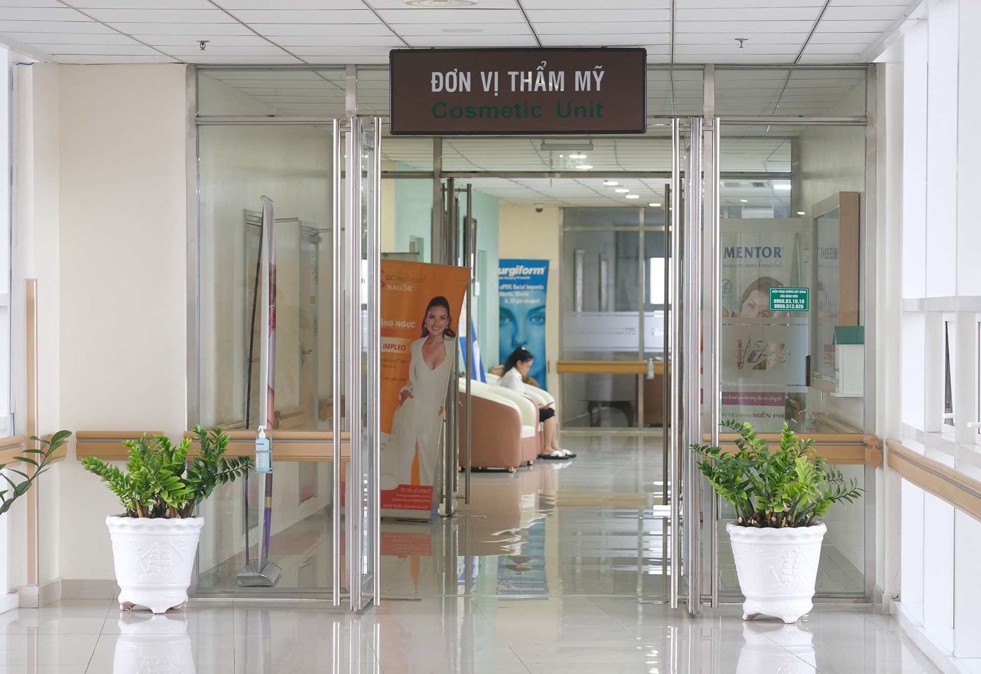 Đơn vị Thẩm Mỹ - Khoa Quốc Tế bệnh viện Quân Y 175 - Chủ Nhiệm Khoa Tiến sĩ, Bác sĩ Lê Minh Phong